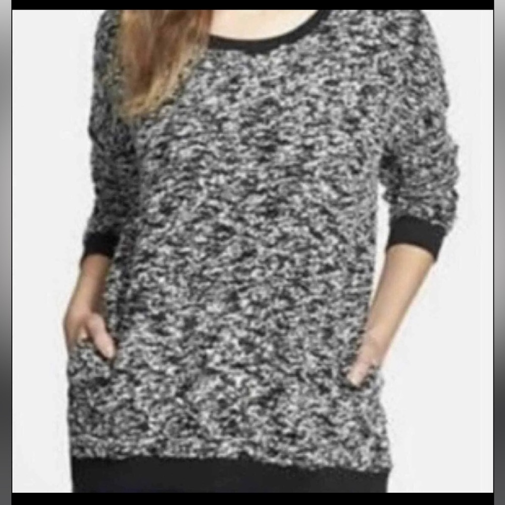 Lucky Lotus black white long sleeve‎ round neckline thick knit relaxed sweater L